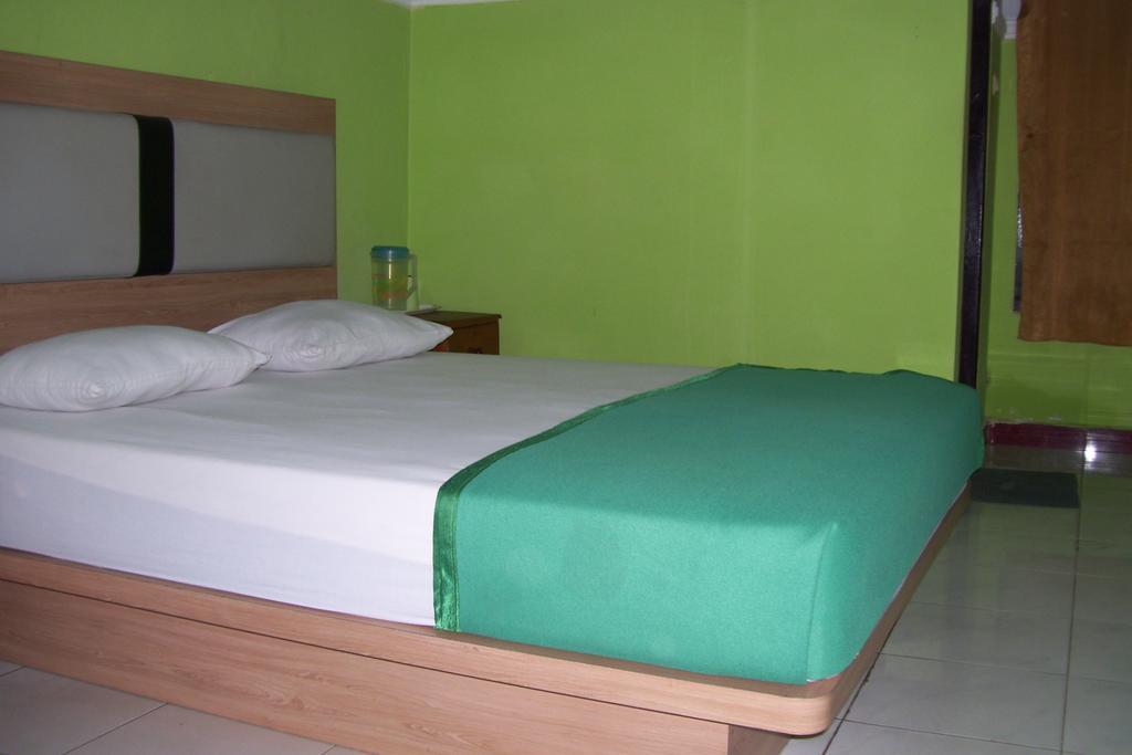 Hotel Bahagia Pangkalan Bun Exterior photo